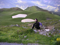 20���B�z�e���ւ̃n�C�L���O�r��